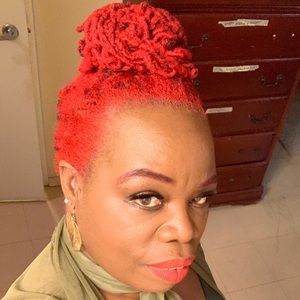 Meet your Posher, Yvonne